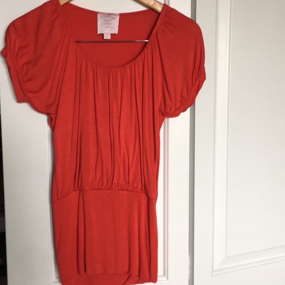 Red hot top